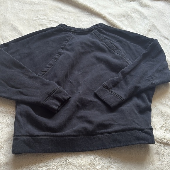 Under Armour Black Pullover Sweatshirt | Cozy Fit Athleisure Streetwear Small - Picture 4 of 6